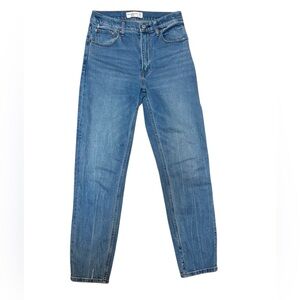 A&F The Mom High Rise Jeans Size 26 / 2L Long